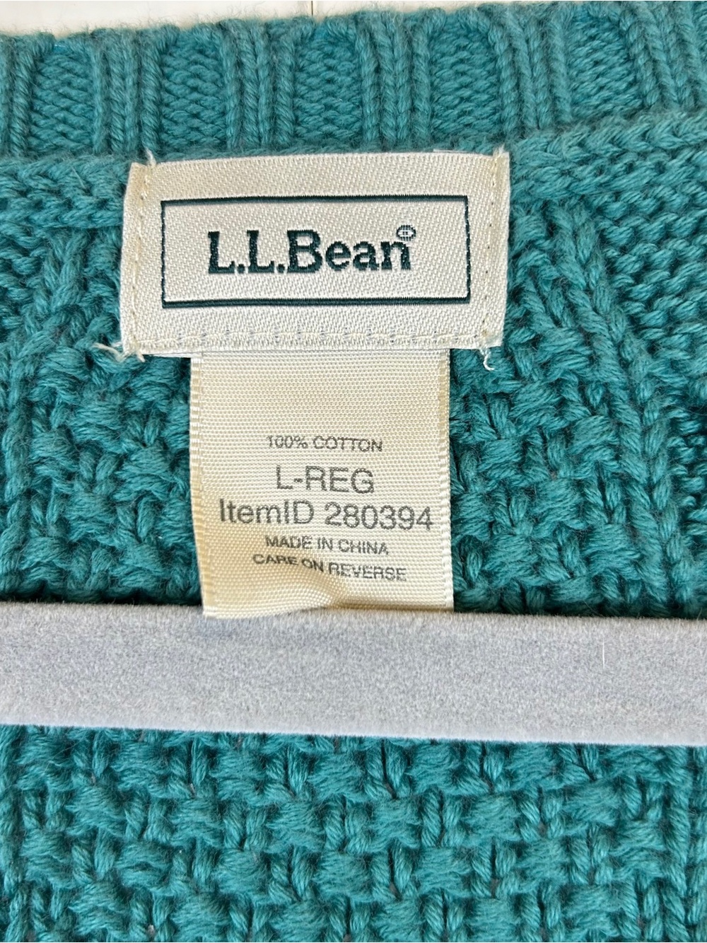 L.L. bean Cable Knit Sweater - Picture 3 of 14
